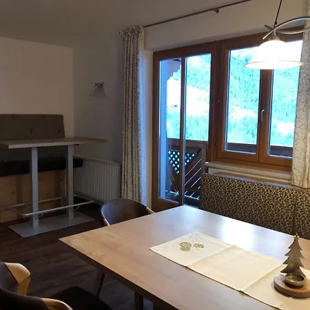 Oberstockerhof Apartman *